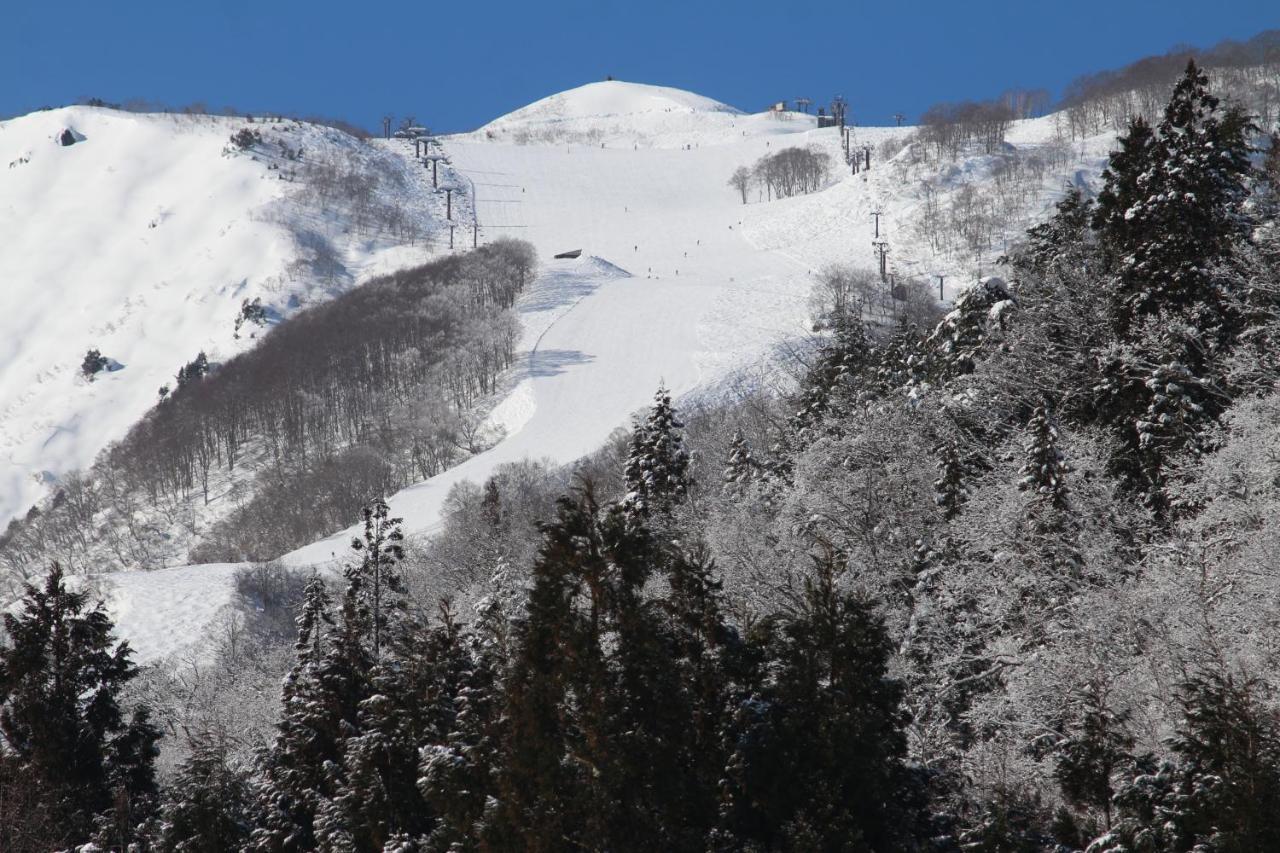 白马村桑塔纳住宿加早餐旅馆 外观 照片